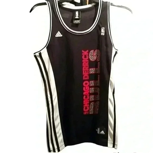 NWOT bulls Jersey - Picture 1 of 5